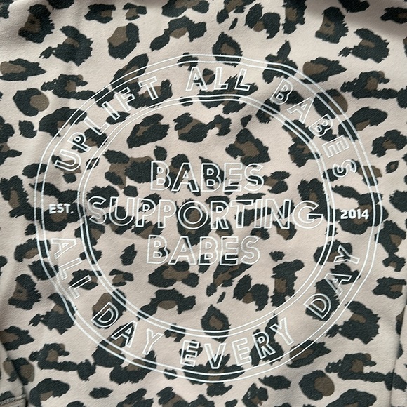 Brunette The Label Sweater - Picture 3 of 4